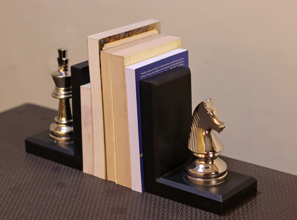 The King & the Knight Bookend